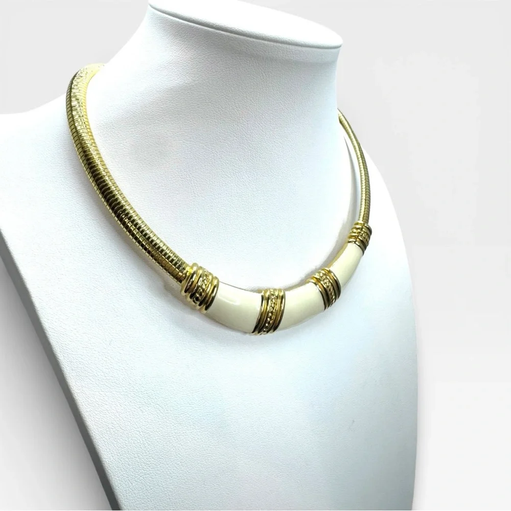 MONET 1980s Vintage Gold and Ivory Enamel Omega Tubogas Collar Necklace